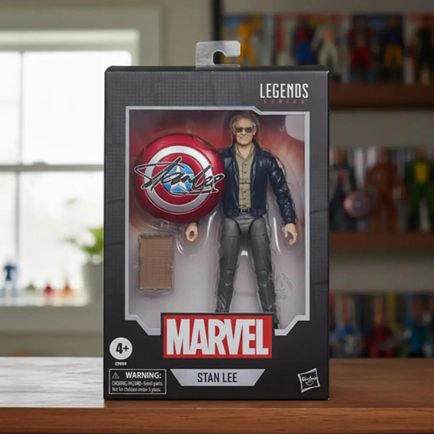 Figura Hasbro E9658 de la serie Marvel Legends, edición Stan Lee 2