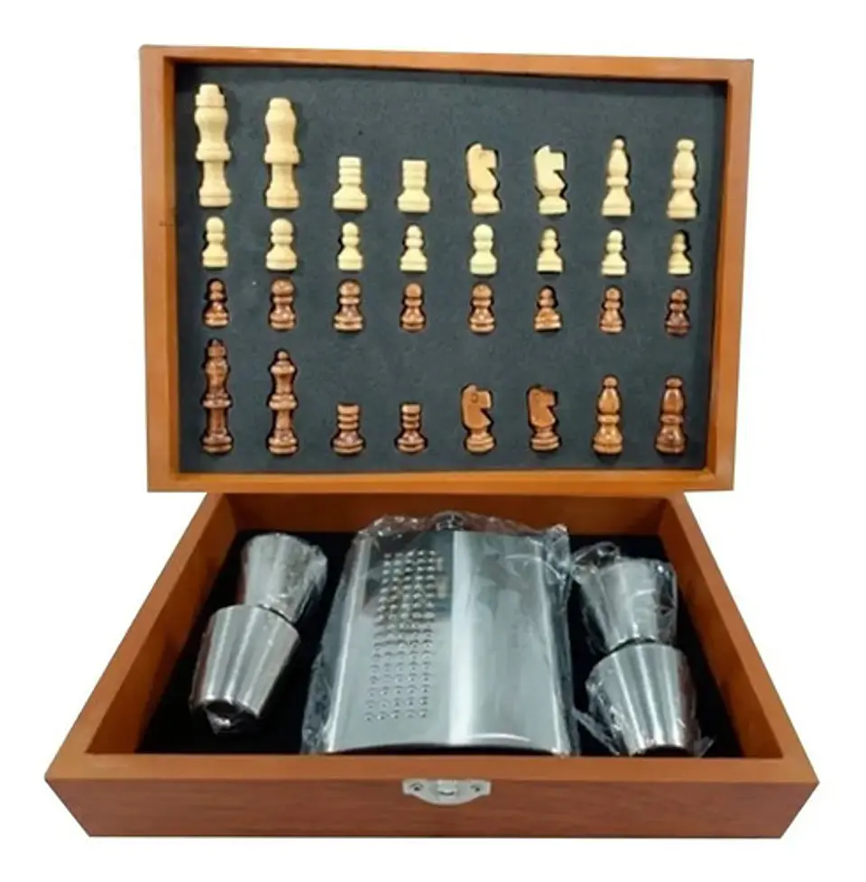 Set Whiskera 8oz Ajedrez En Madera Con 4 Copas Dq388 1