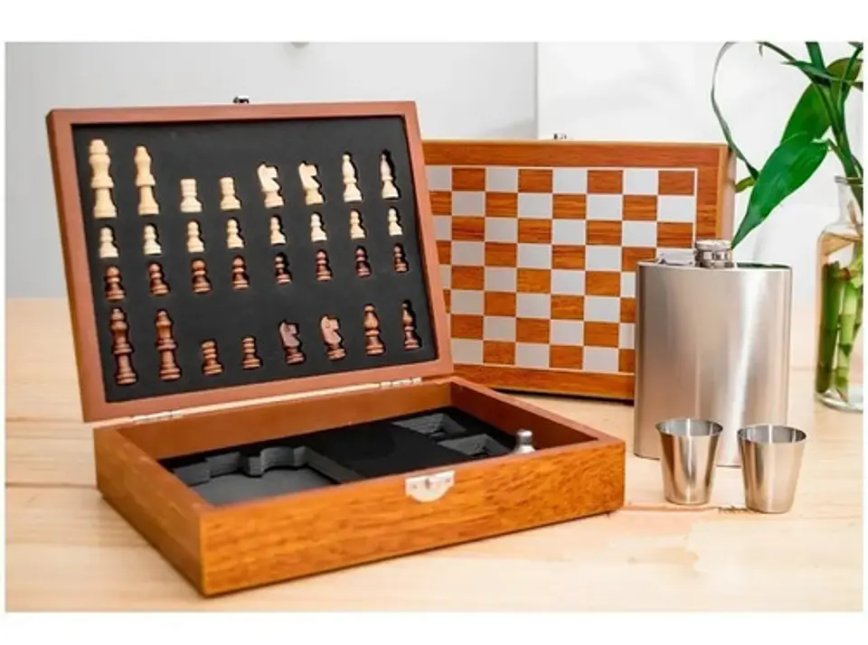 Set Whiskera 8oz Ajedrez En Madera Con 4 Copas Dq388 3