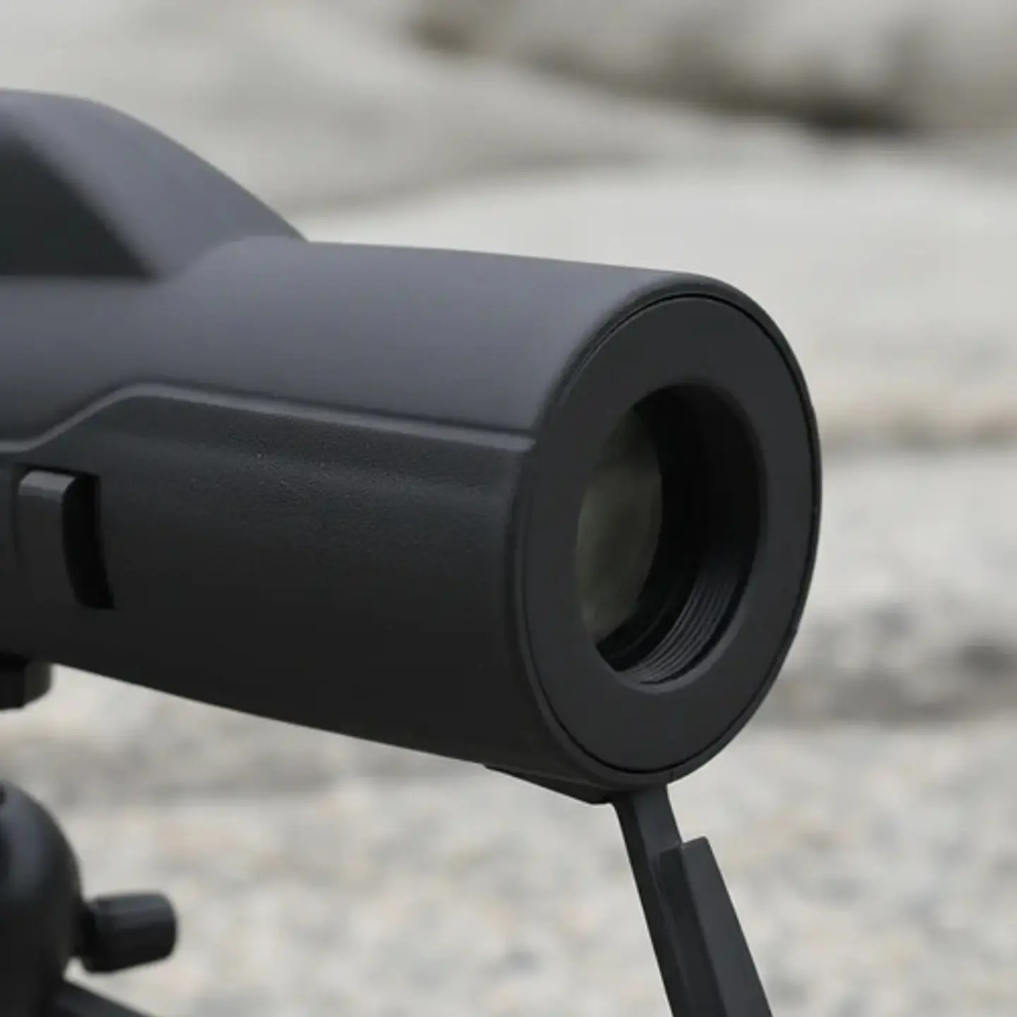 Telescopio Monocular Comet 10x50 Gran Alcance Negro Con Trípode 3