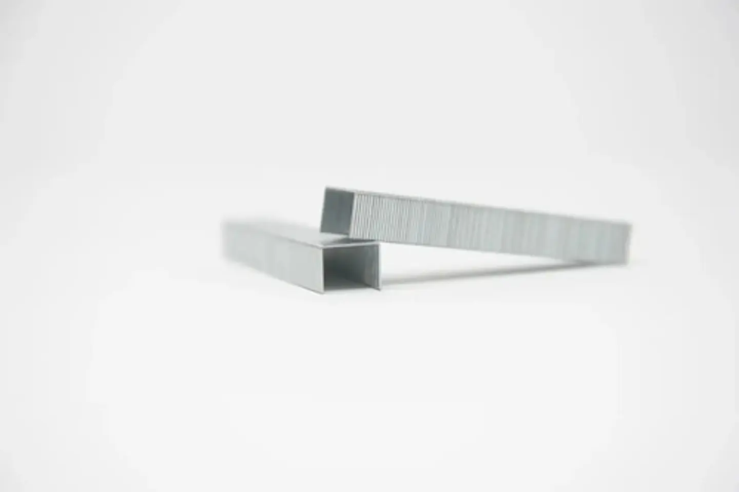 Grapa Gancho Uso Pesado Cosedora X 1000 Ref 23/10 Studmark 3