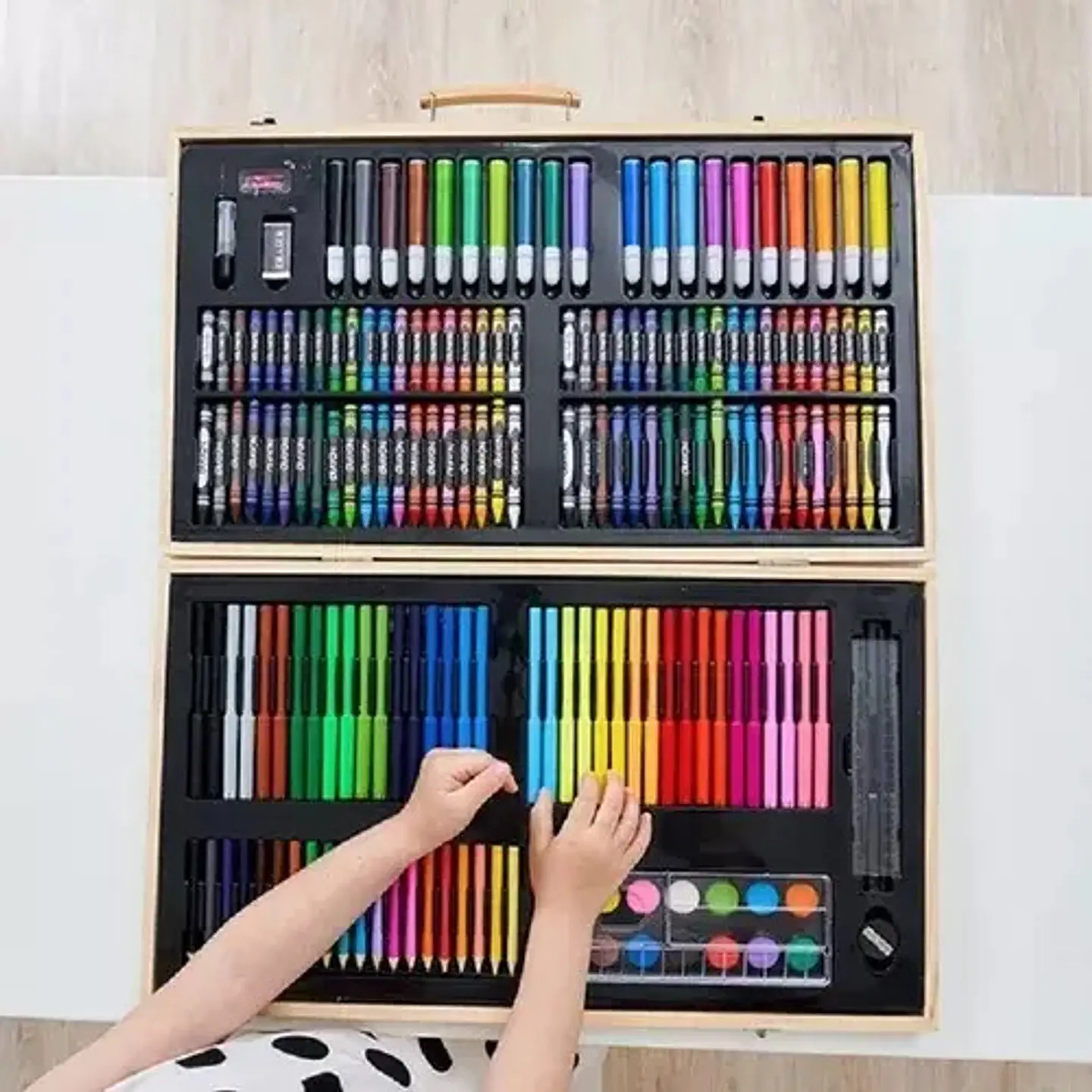 Set Arte Para Niños 220 Piezas Marcadores Crayolas Colores 3