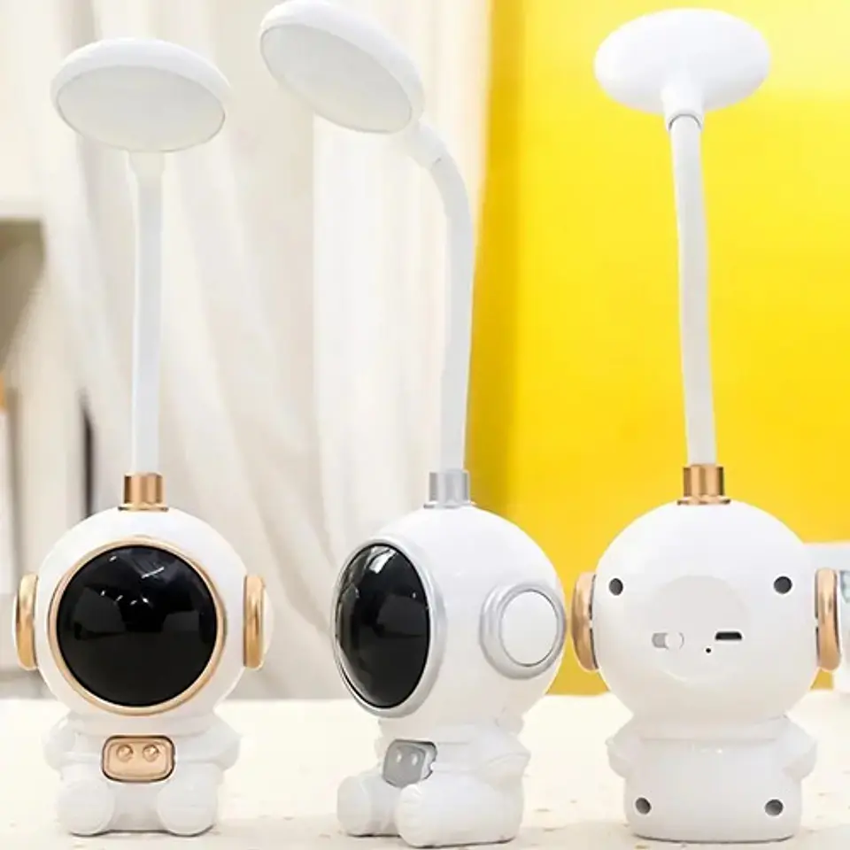 Mini Lámpara Led De Astronauta Alimentada Por Usb 2