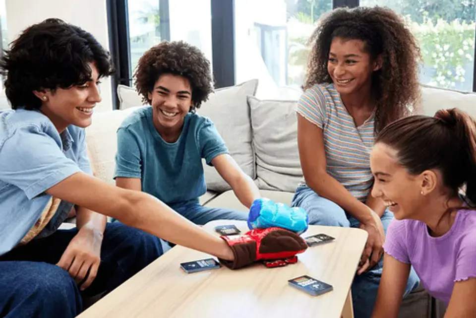 Mattel Games Rock 'em Sock 'em Juego De Mesa Cartas 2