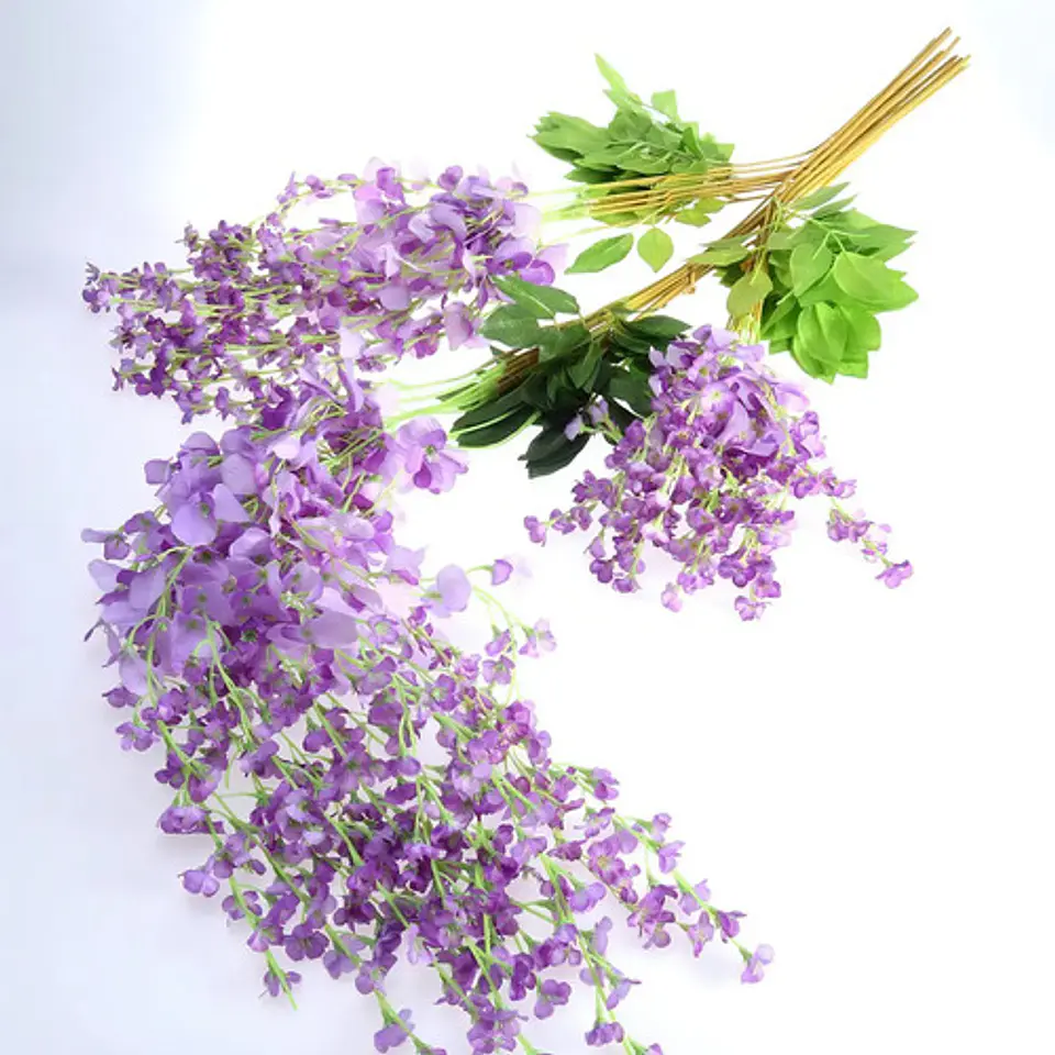Flores Artificiales Plástico Violeta Vid Ramo Unidad 72cm Q 4