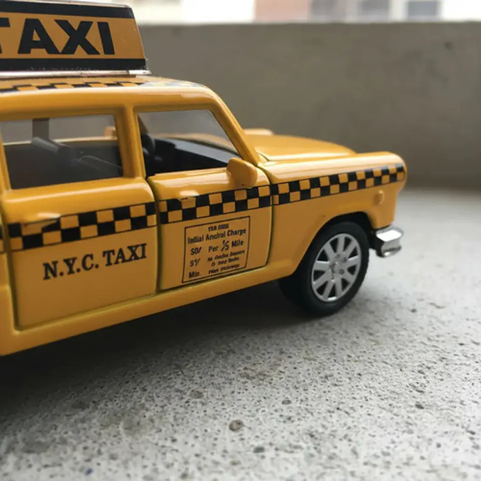 Taxi Amarillo De Nyc Con Acción De Retroceso, Juguete De Tax Amarillo Negro 2
