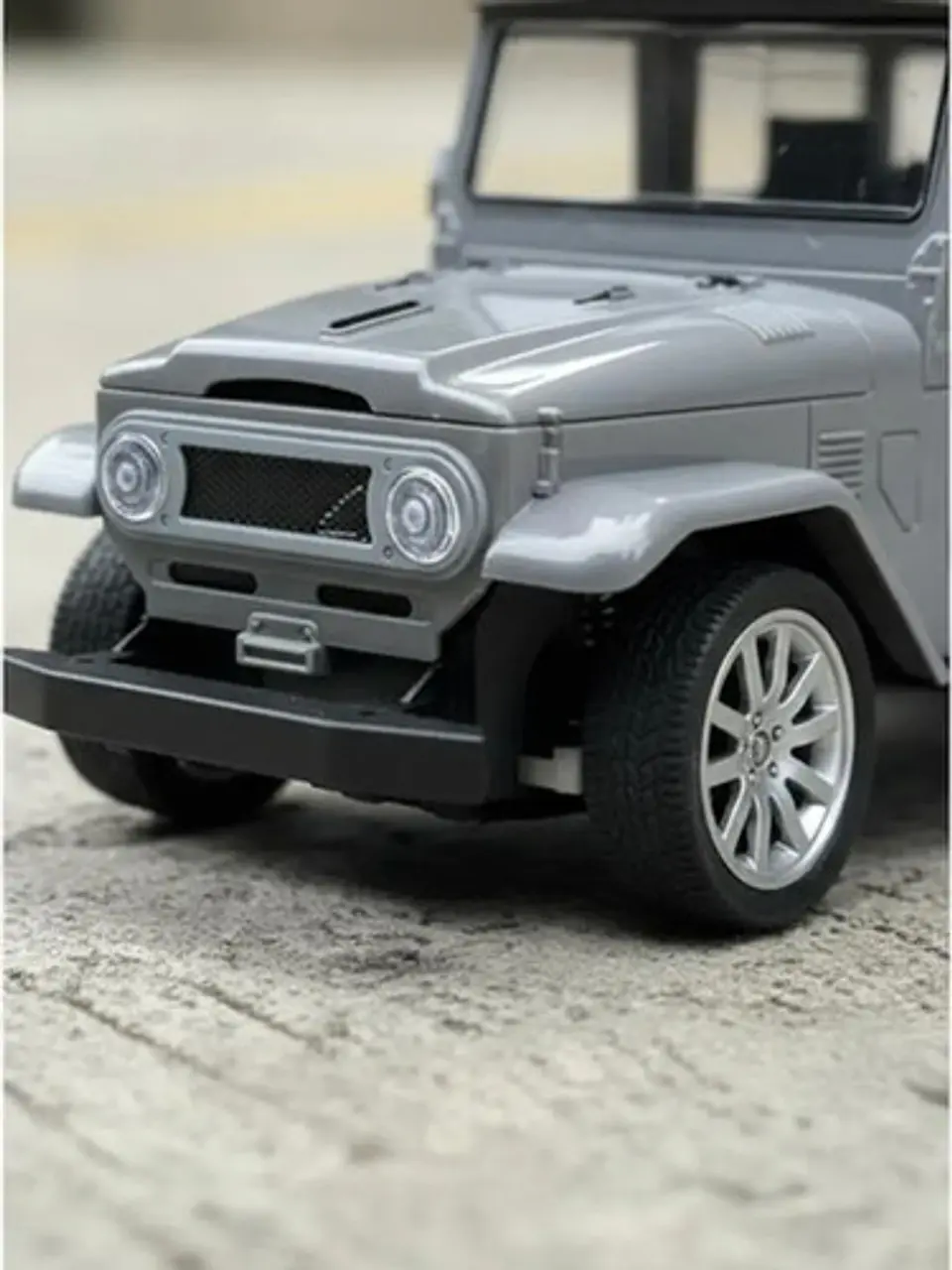Carro A Control Remoto Toyota Fj40 Luces Y Sonidos 13