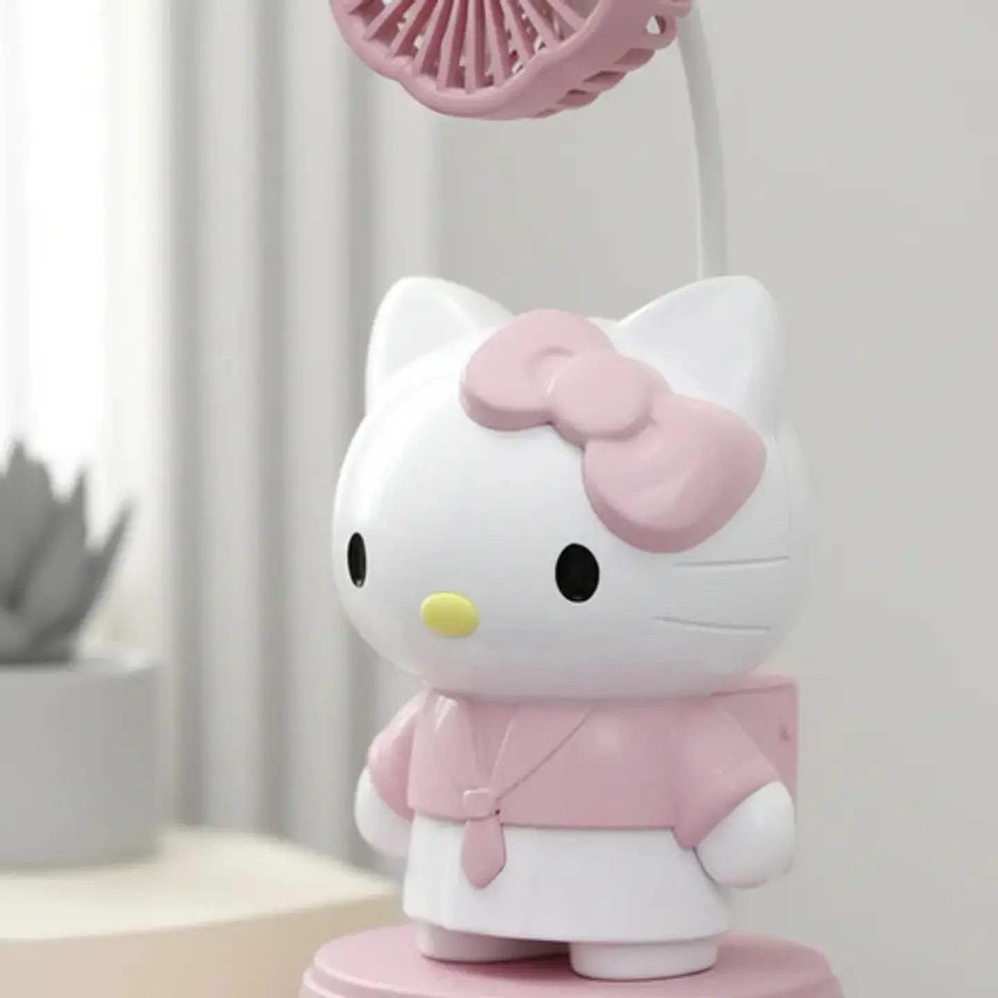 Ventilador De Mesa Hello Kitty Con Tajalapiz 8