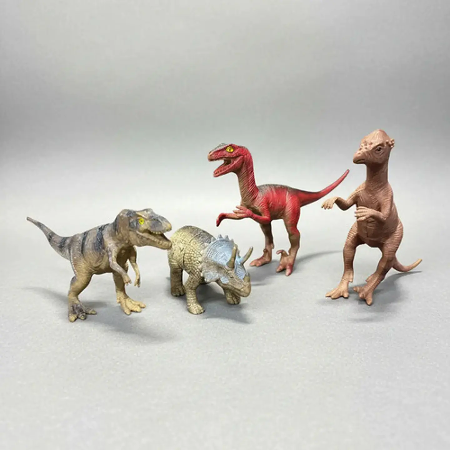 Dinosaurios X 4 Unds Tyranosaurios Triceraptos Pteranodom 3