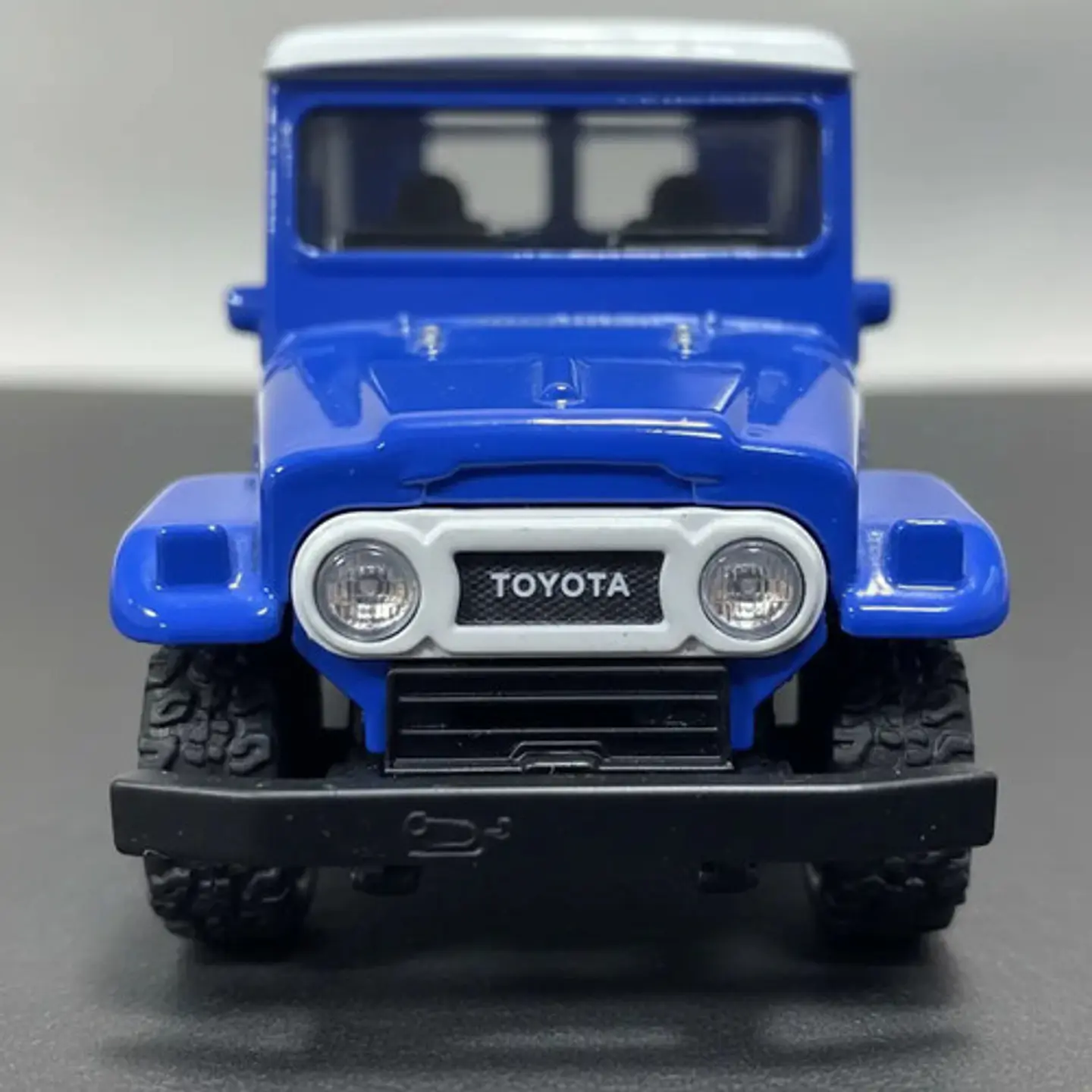 Toyota  Cabinado Luz Y Sonido Fj40 Carro Coleccion 17