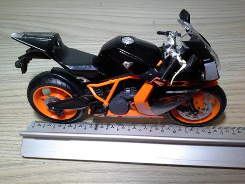 Moto Deportiva K 1:12 Negro T Genérica M Coleccion 12