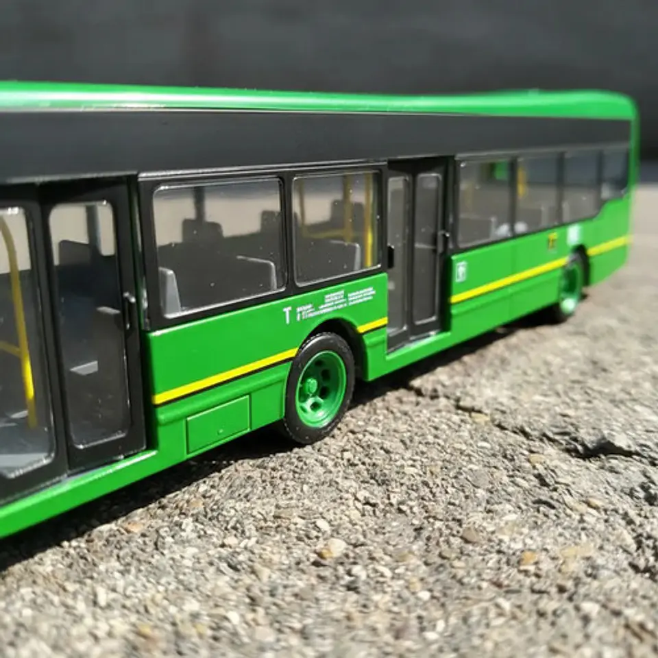 Bus  Sitp Alimentador  De 19cm Largo  Burago Transmilenio 3