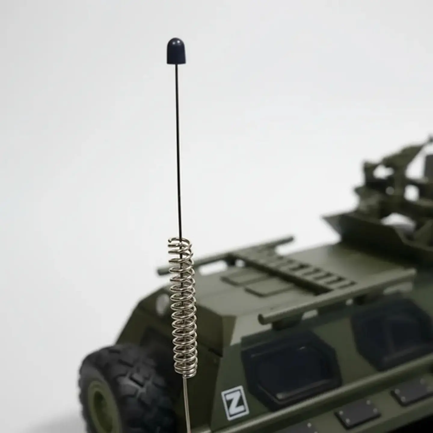 Vehiculo Militar A Escala 1:24 Abre Puertas Capo Control Rc 7