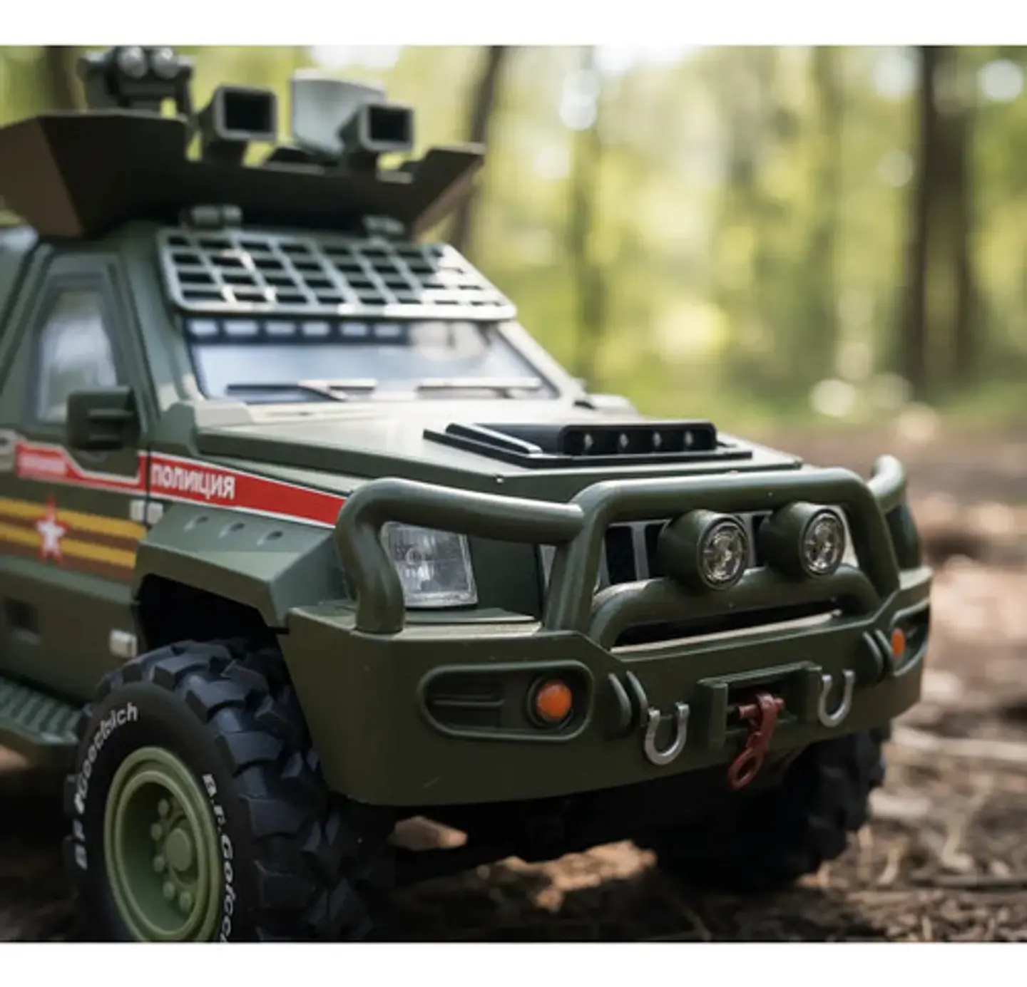 Vehiculo Militar A Escala 1:24 Abre Puertas Capo Control Rc 10