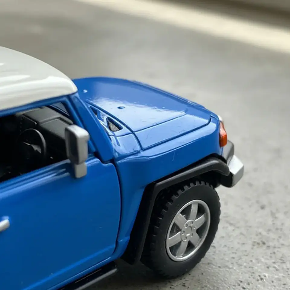 Escala 1:43/ 11cms Largo / Toyota Fj Land Cruiser/ Metalico 2