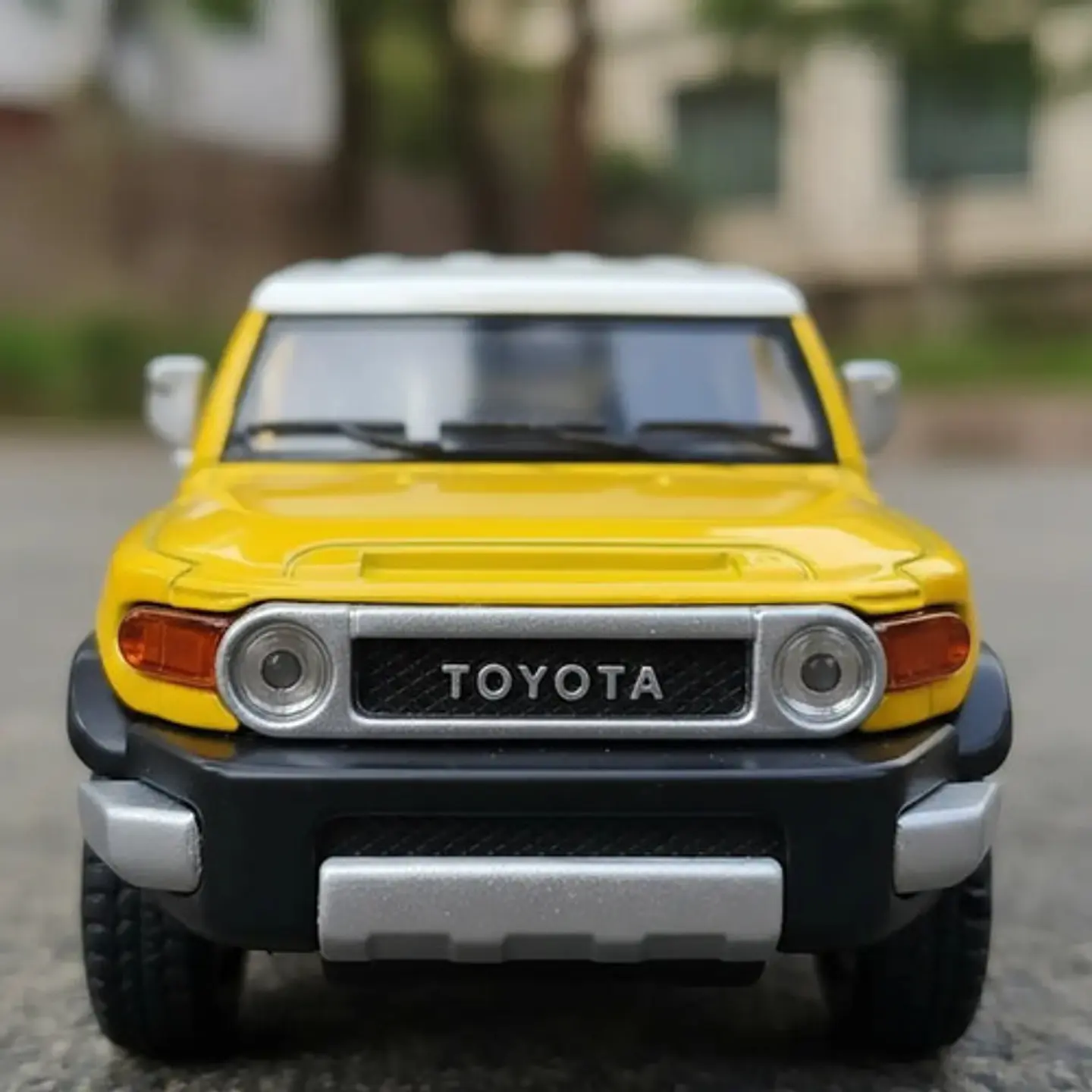 Escala 1:43/ 11cms Largo / Toyota Fj Land Cruiser/ Metalico 10