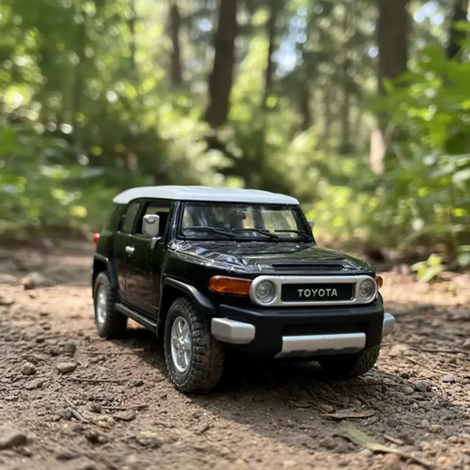 Escala 1:43/ 11cms Largo / Toyota Fj Land Cruiser/ Metalico 24