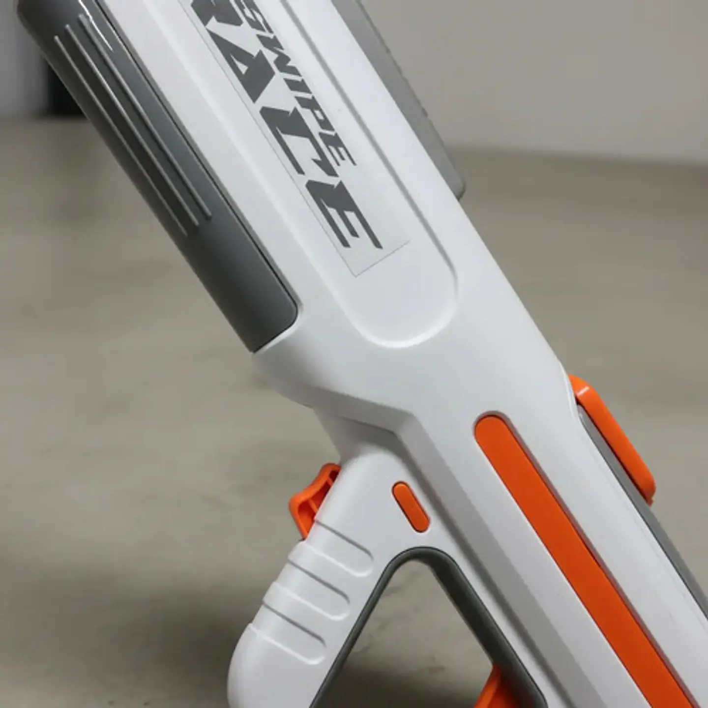 Pistola De Agua Lanzador Electrico De Bateria Recargable Luz 2