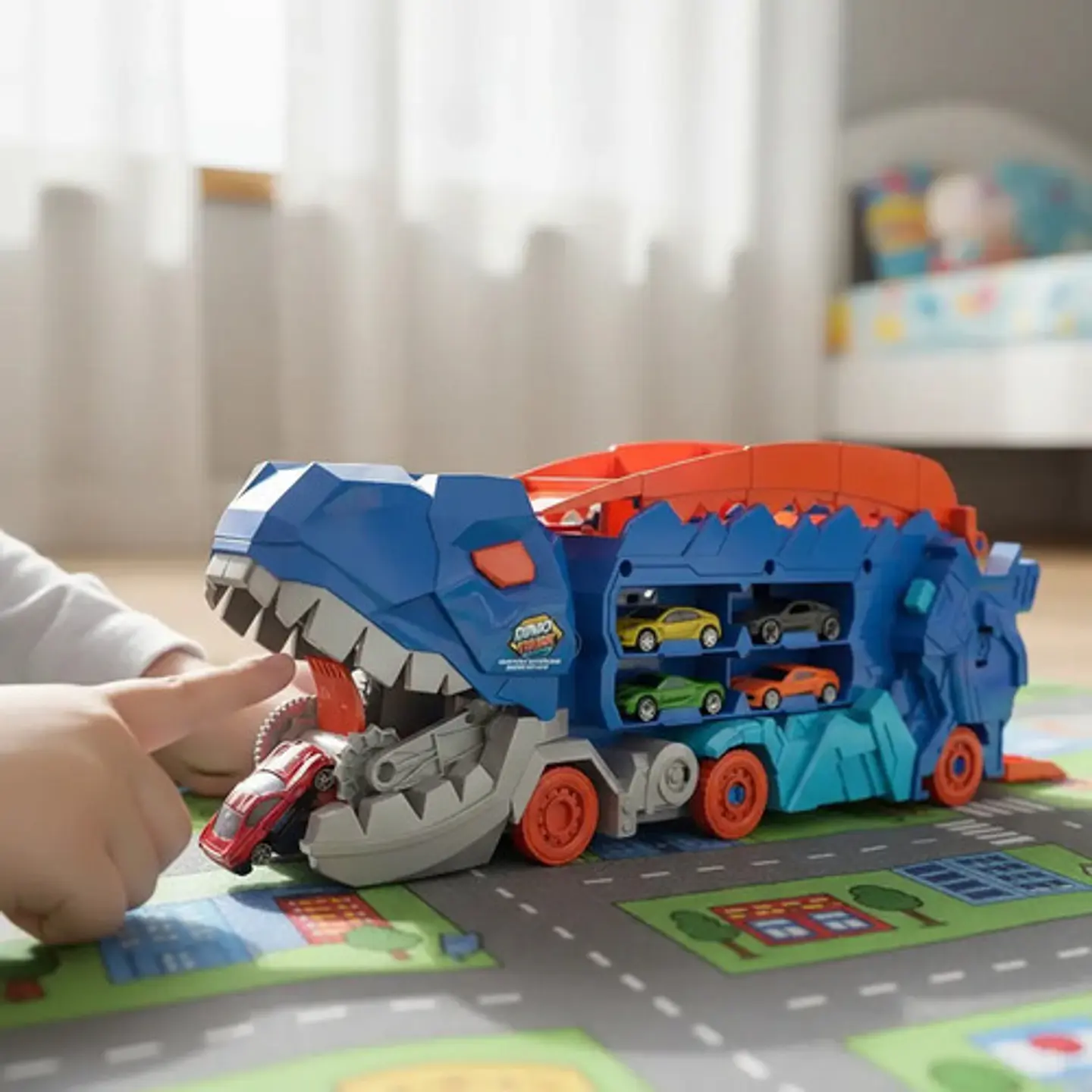 Camion Mula De Dinosaurio 2 En 1 T-rex Devora Autos Pista Azul 4