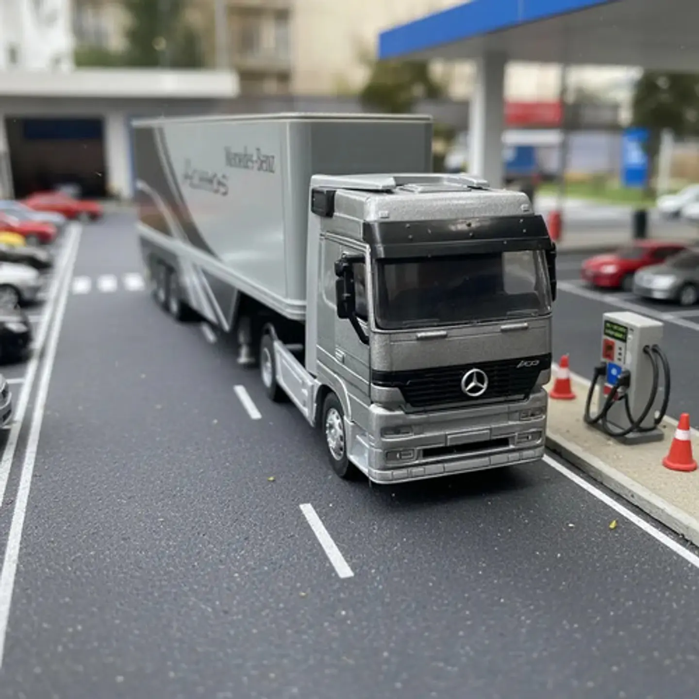 New Ray Camion Mercedes-benz Acros 1857 1:32 3