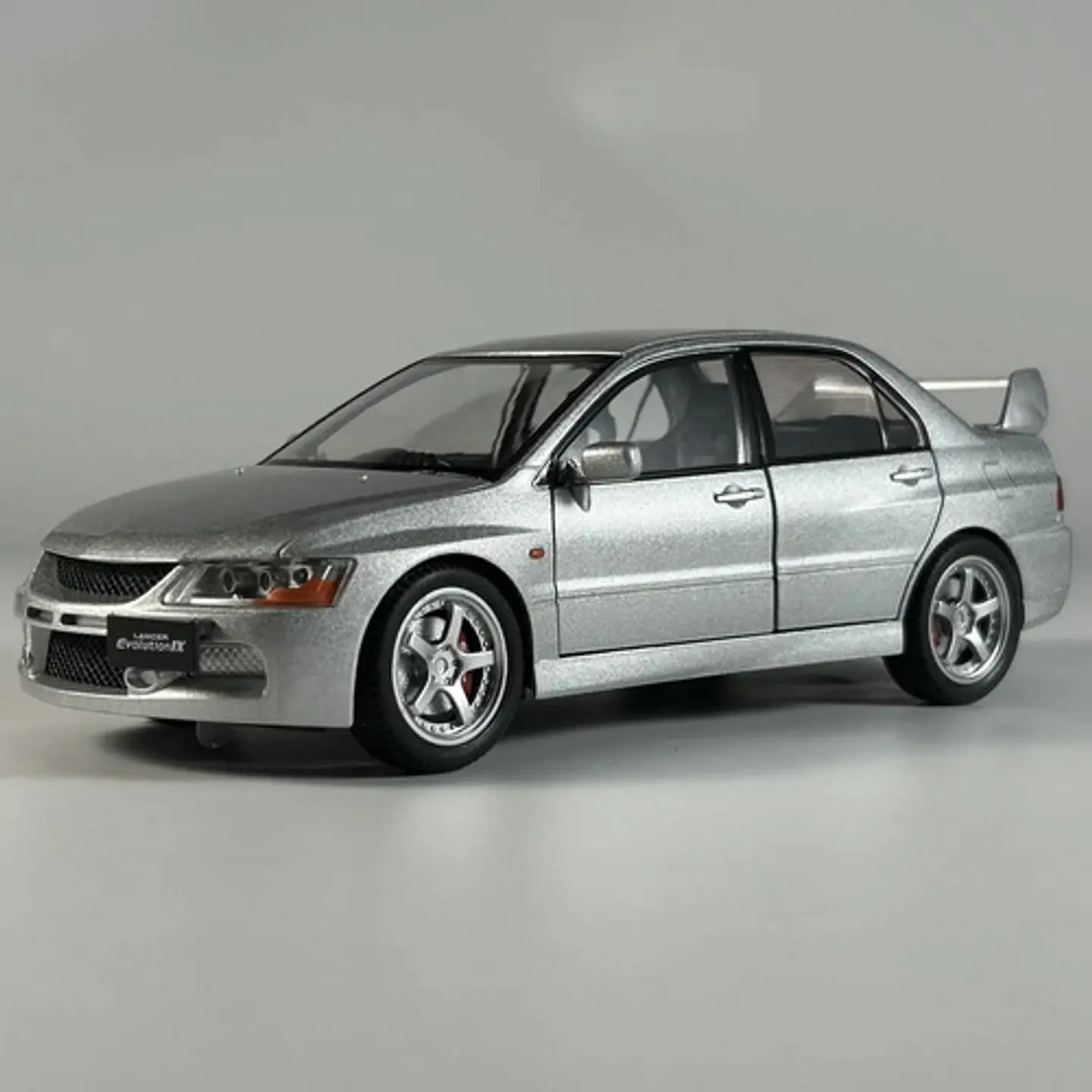Carro A Escala 1:24 Mitsubishi Lancer Evolution Ix Luces Met 1