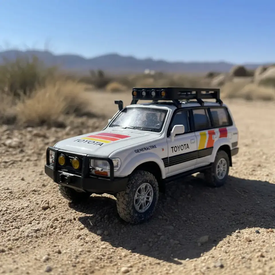 Toyota Lc80, Camioneta De Colección Escala 1:24, Con Luces. 3