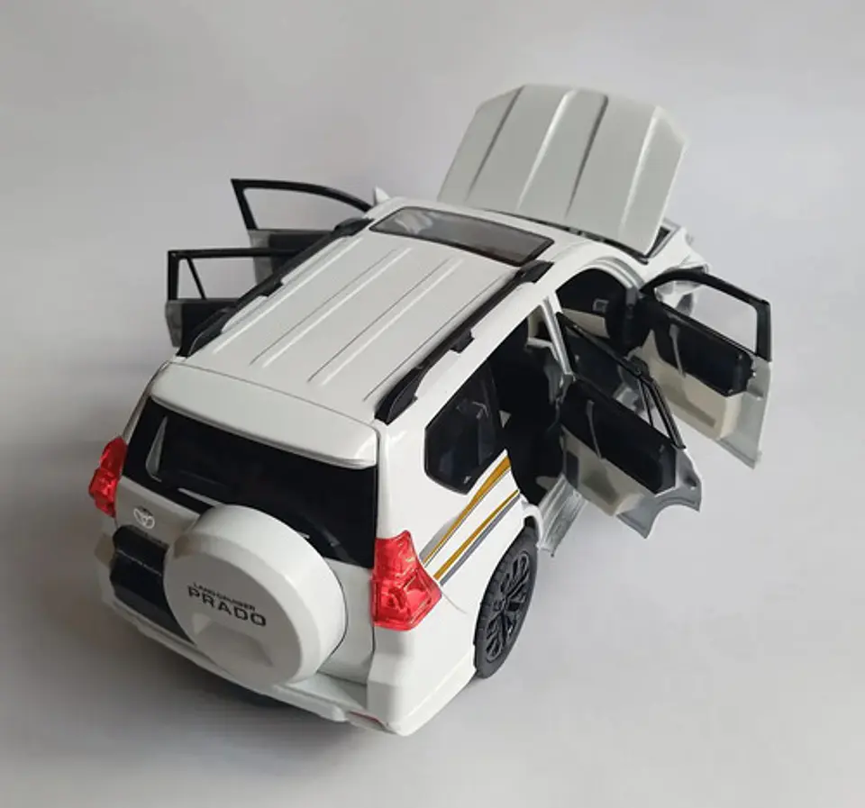 Toyota Prado A Escala 1:18 Metálico Con Luces Lujosa Avatibl 3