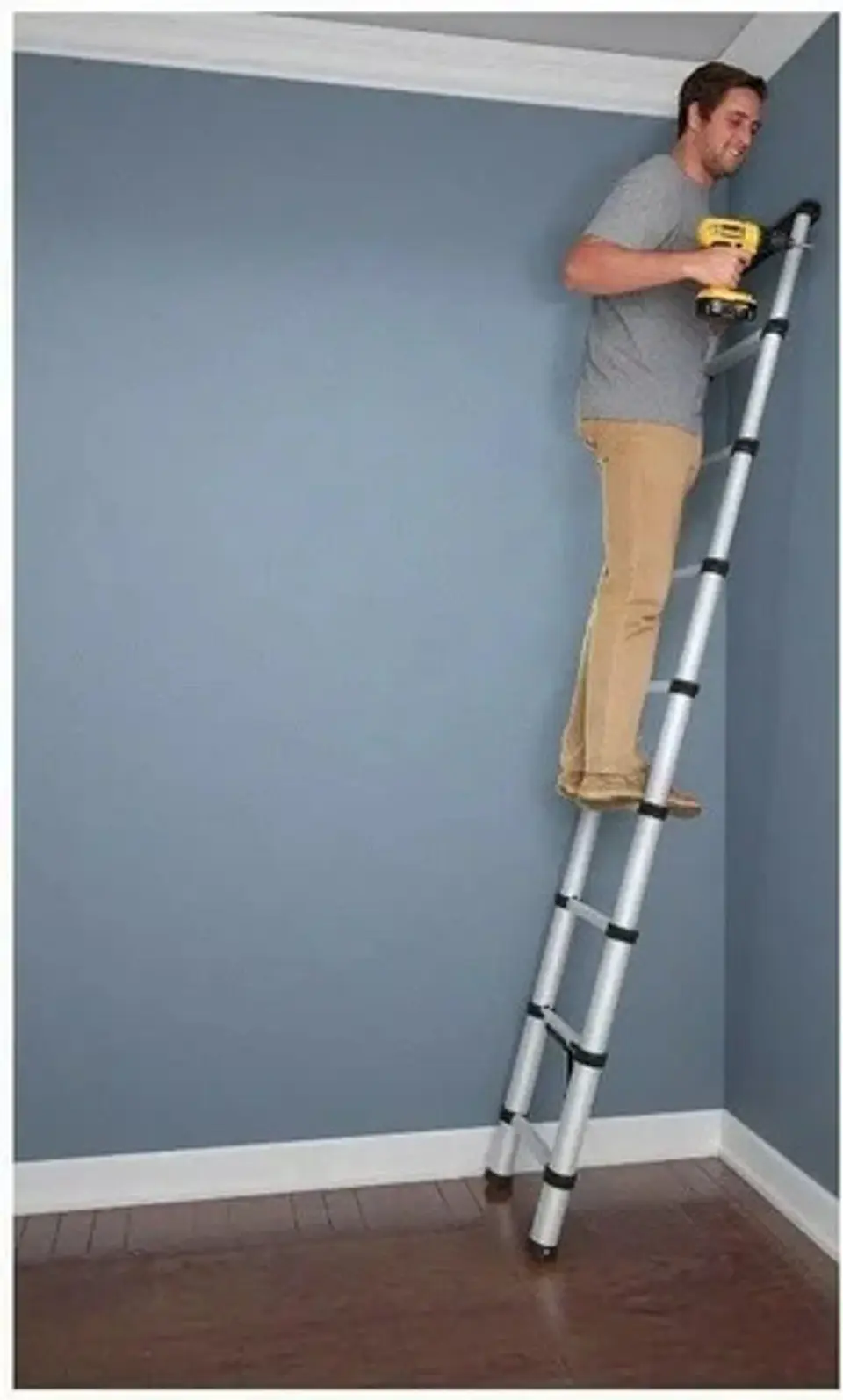 Escalera Telescopica Cosco 9 Pasos Hasta 4.87m Color Gris 8