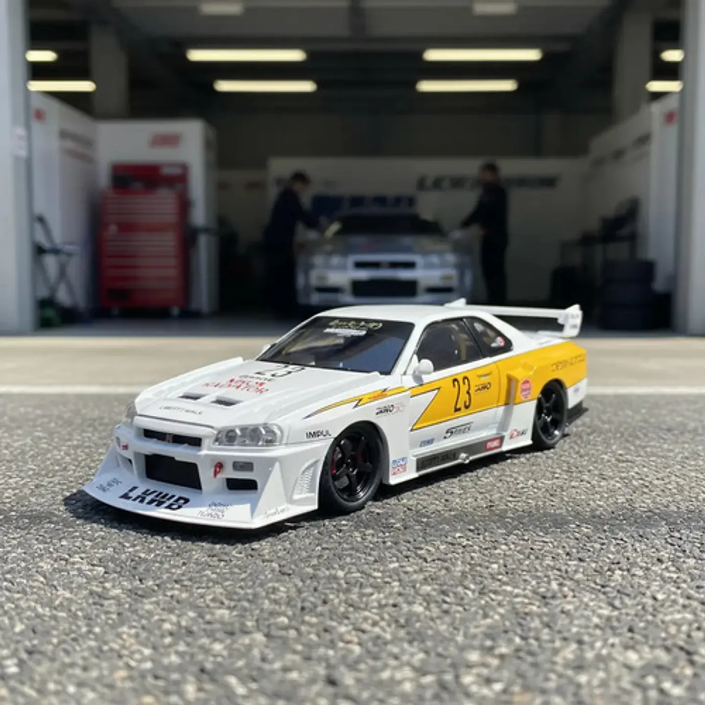 Nissan Skyline Escala 1:18 Auto Metálico Luces Sin Caja 2