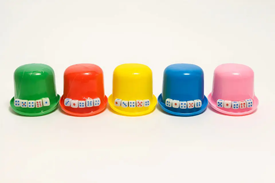 Cacho Mentiroso Cubilete Juego Mesa Vaso Tapa 5 Dados Setx 4 6