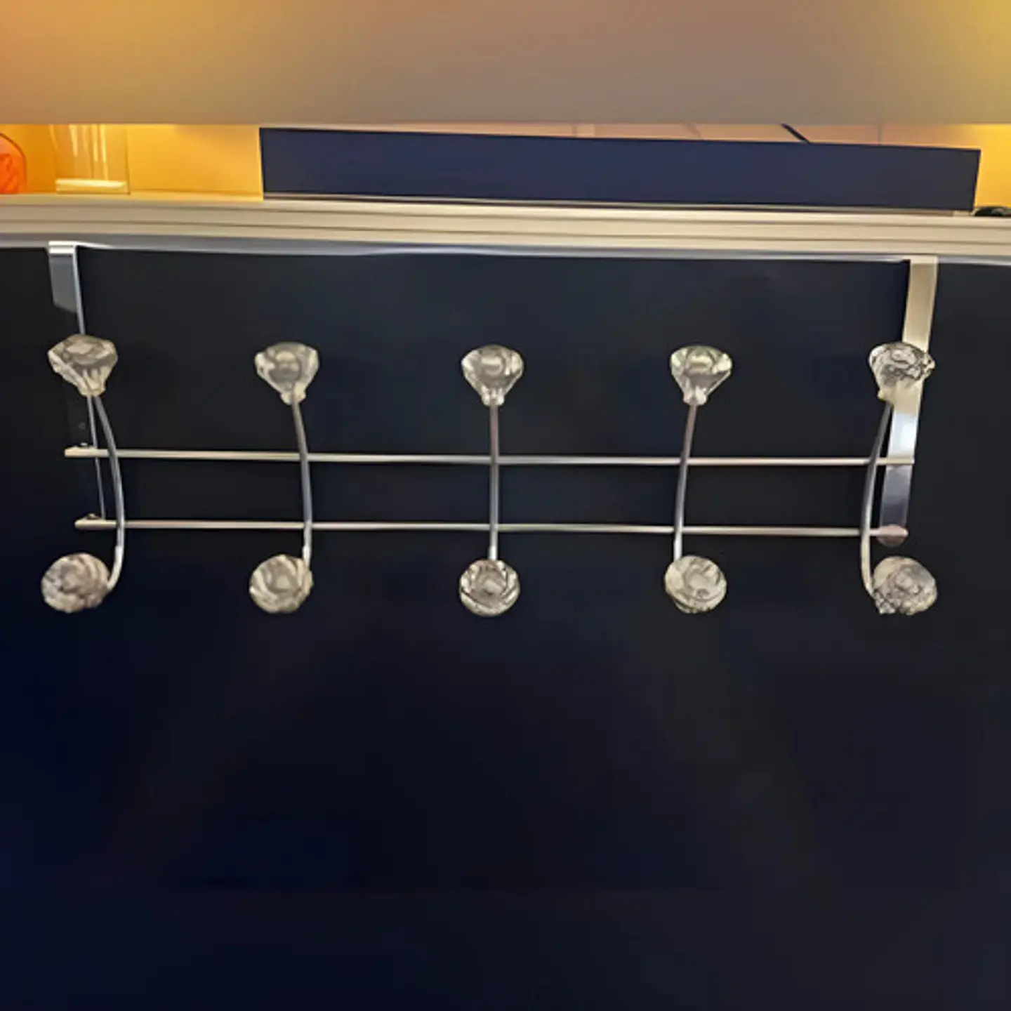 Perchero Metálico Cristal Para Puerta 10 Ganchos Ropa Lujo Diamantes 1