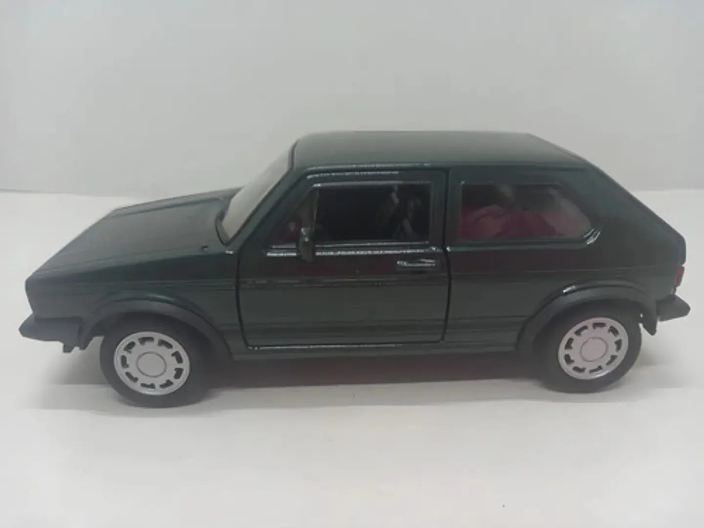 Volkswagen Golf 1 Gti, Escala 1:36, Metal, 11 Cms Largo Color Verde Oscuro 5
