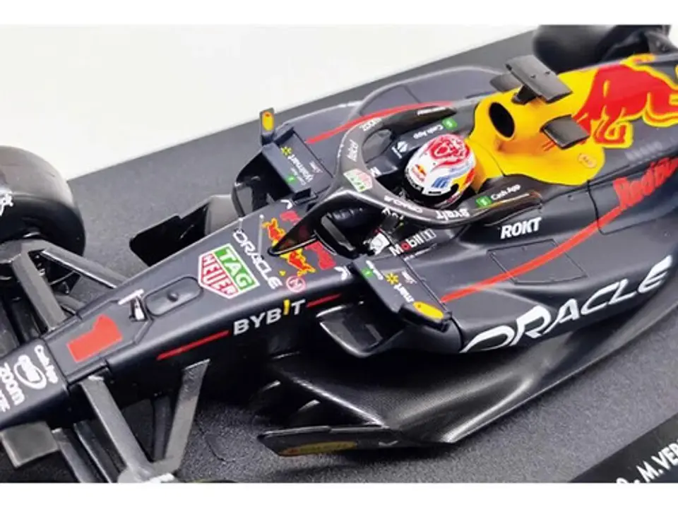 F1 Oracle Red Bull Rb19 1 Max Verstappen 2023 1 En 18 Burago 5