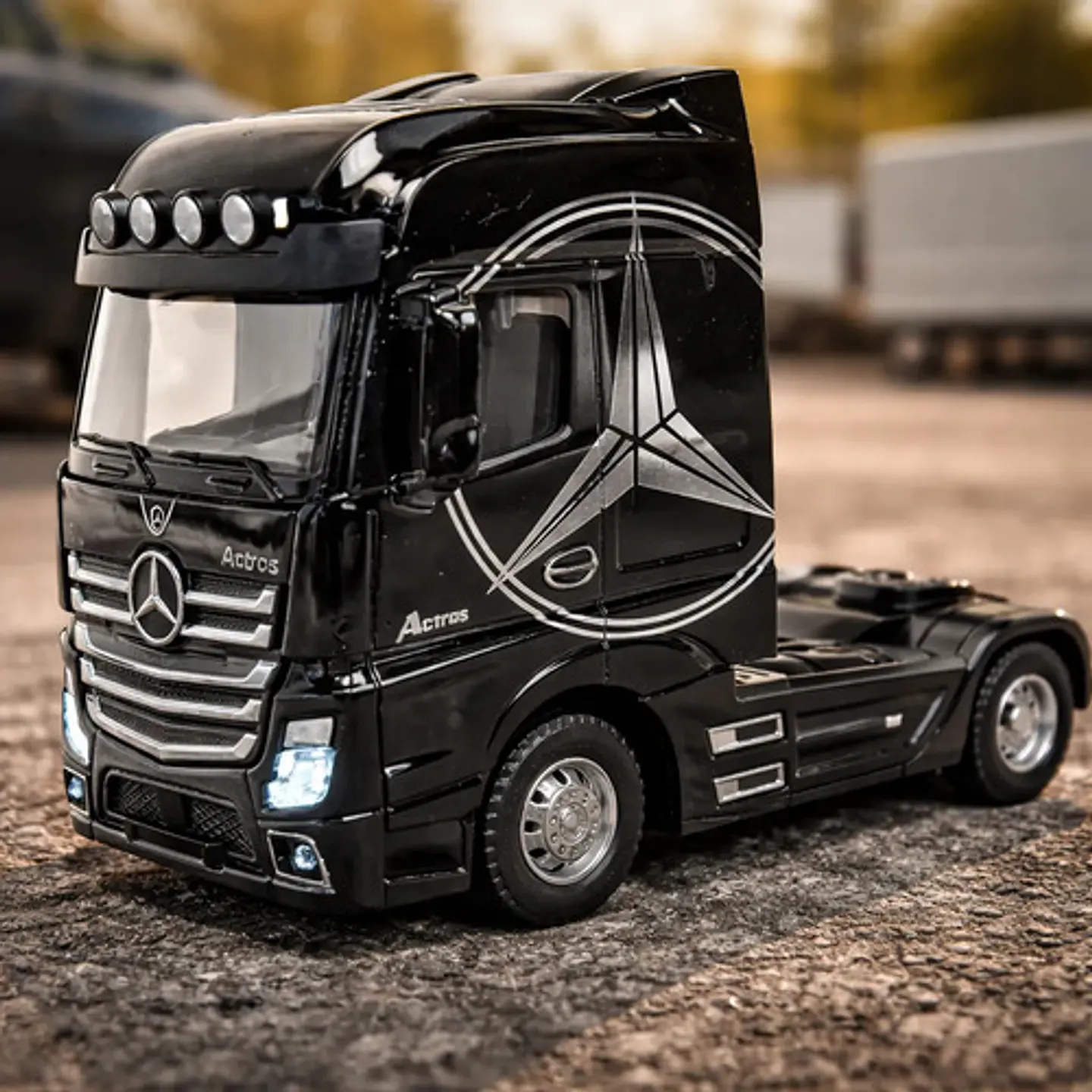 Tractomula Cabezote Mercedes-benz Metálica Escala 1:55 4