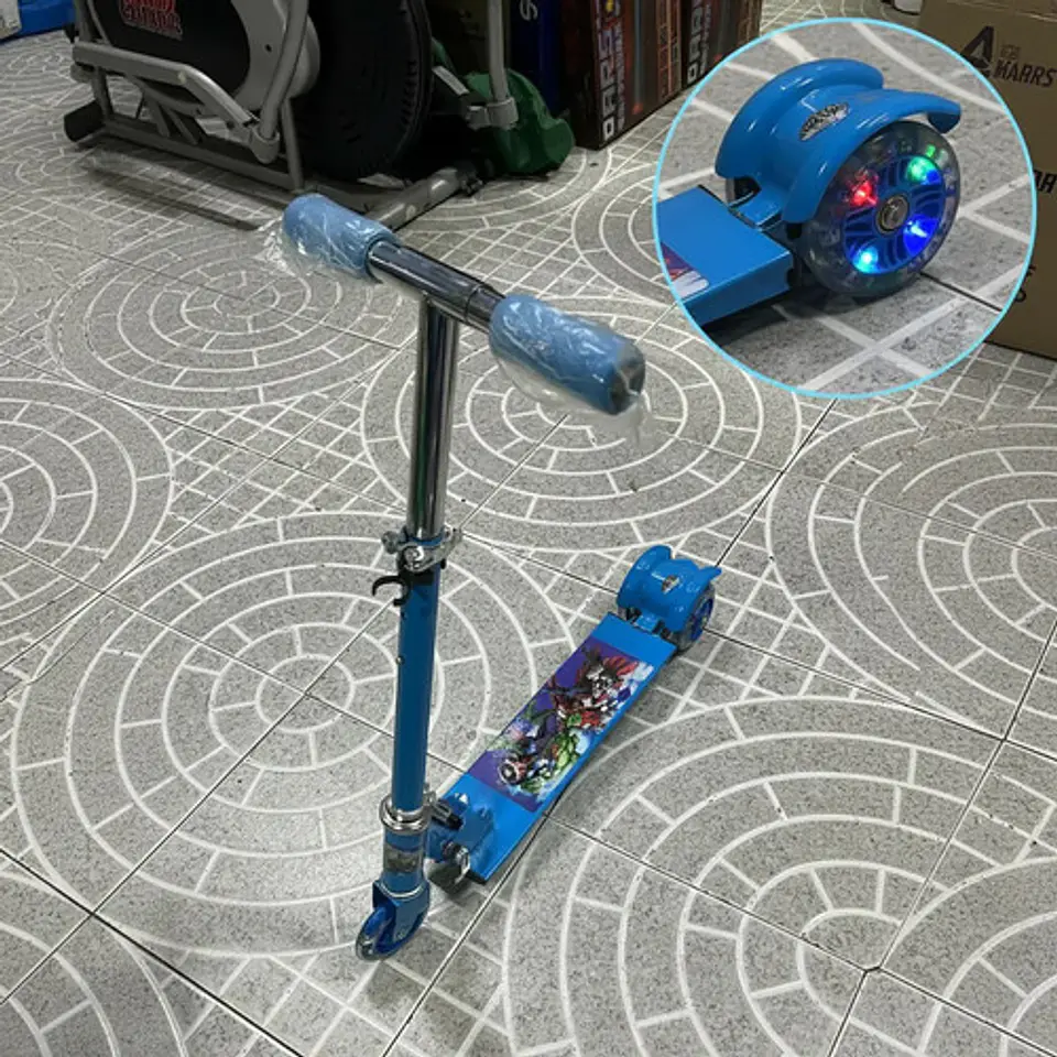 Patineta Monopatín Scooter Plegable 3 Llantas Luces 19