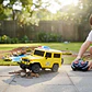 Carro A Control Remoto Toyota Fj40 Patrulla Luces Y Sonidos Amarillo Toyota Fj40 - Miniatura 3