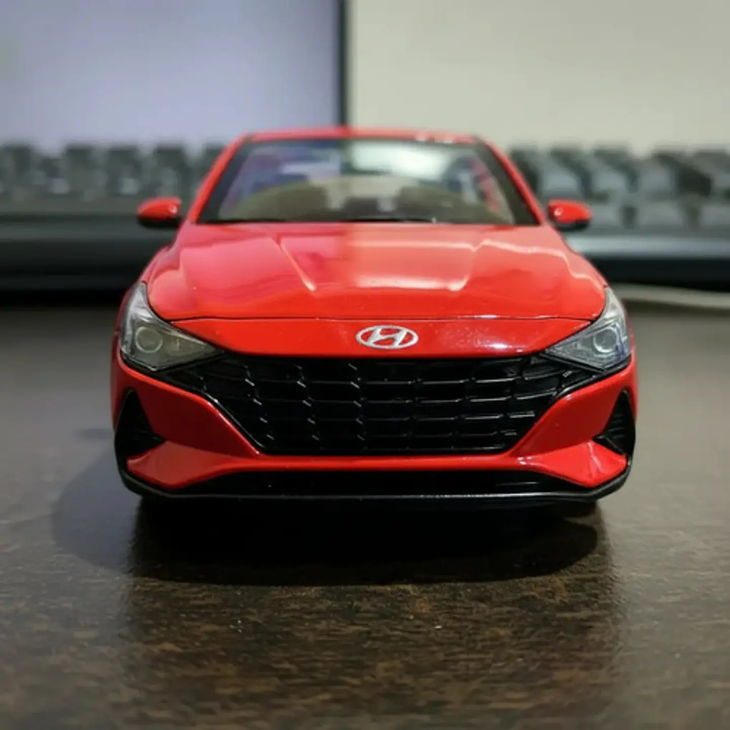 Carro Escala Hyundai Elantra Escala 1:32 Metálico Colección 2