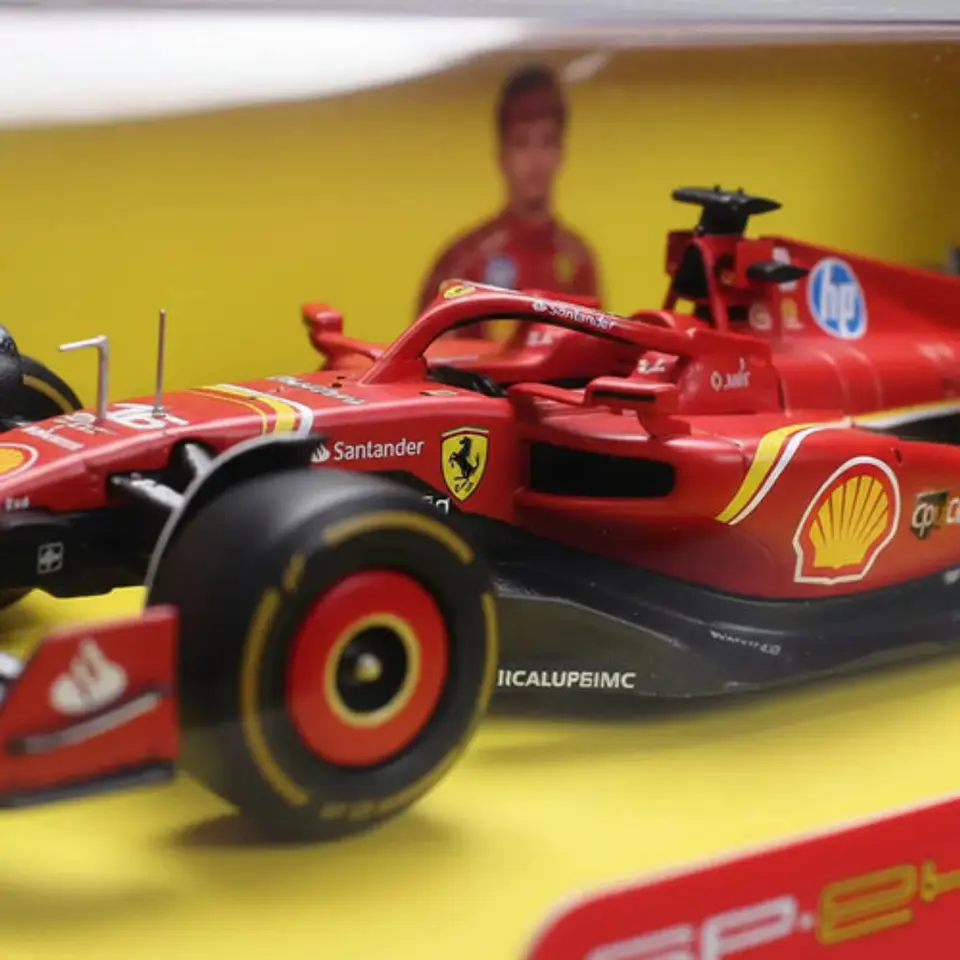 Diorama Miniatura De F1 Ferrari Sf-24 Pitstop 1:43 Bburago 10