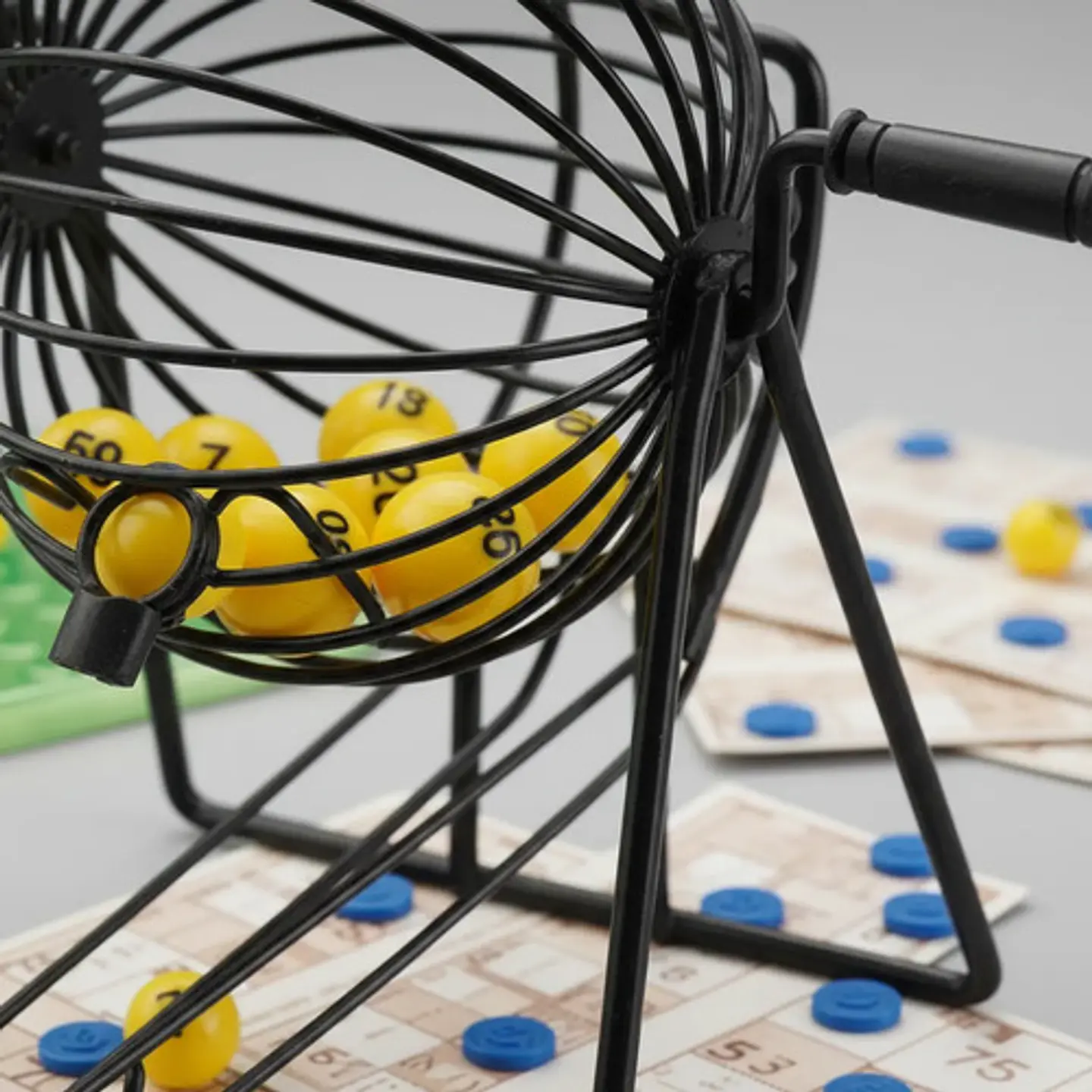 Juego De Mesa Bingo Lotto Con Balotera 48 Cartones 90 Numero 5