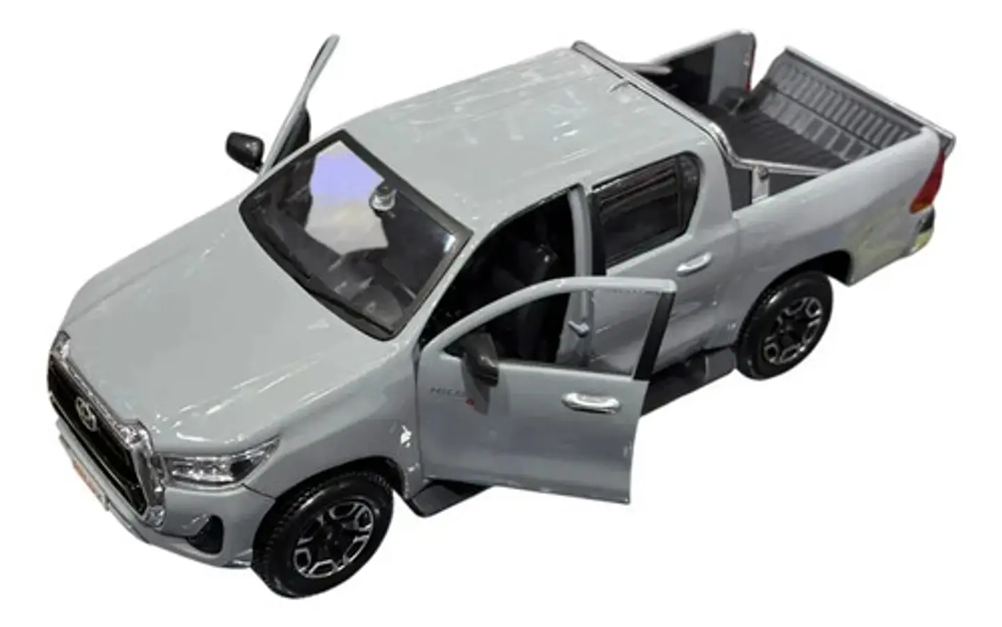 Toyota Hilux 1:27 Maisto Gris 3