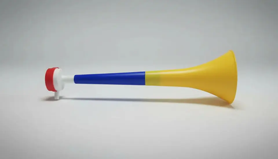 Corneta Vuvuzela 35cm Tricolor Plástica 3 Piezas Ajustable 3