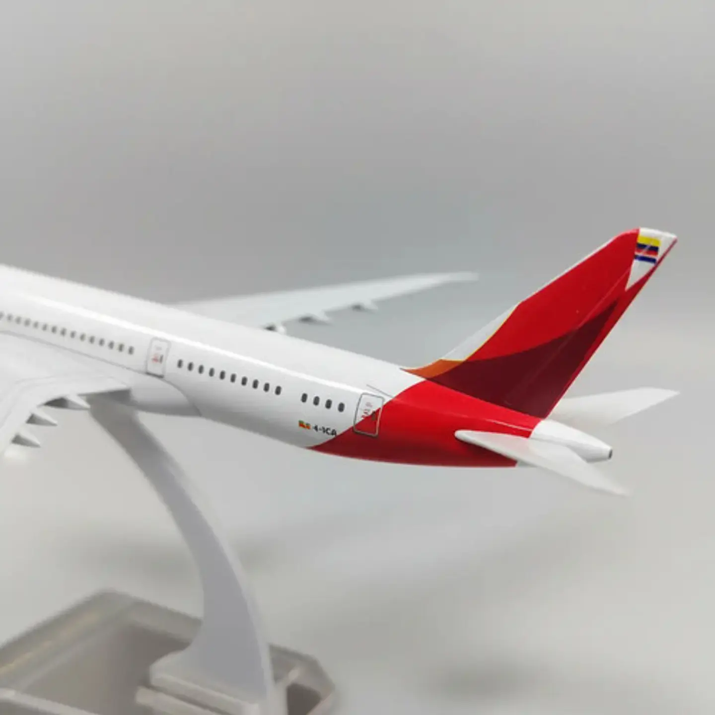 Avión Colección Metálico Escala 1:400-16cm 5