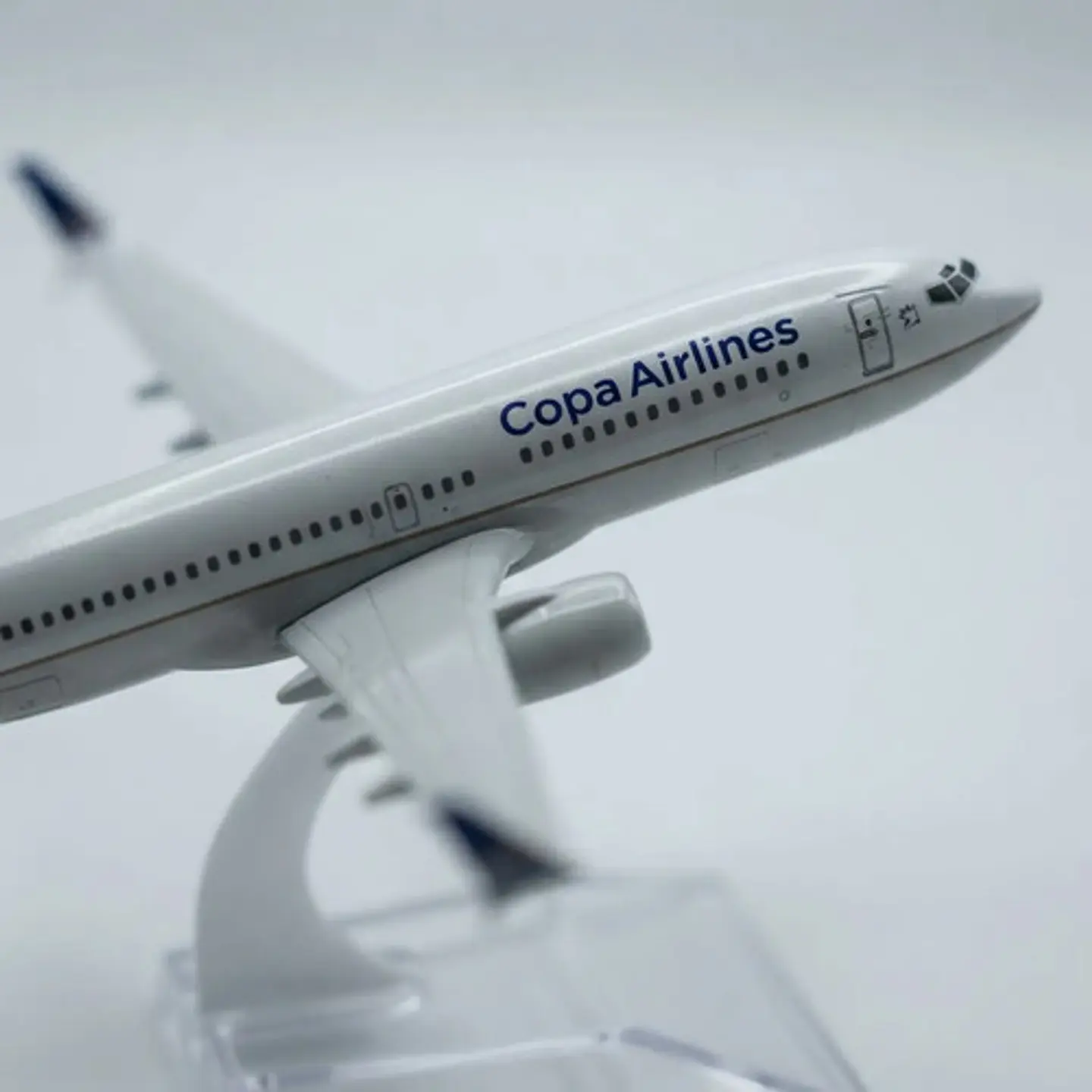 Avión Colección Metálico Escala 1:400-16cm 69