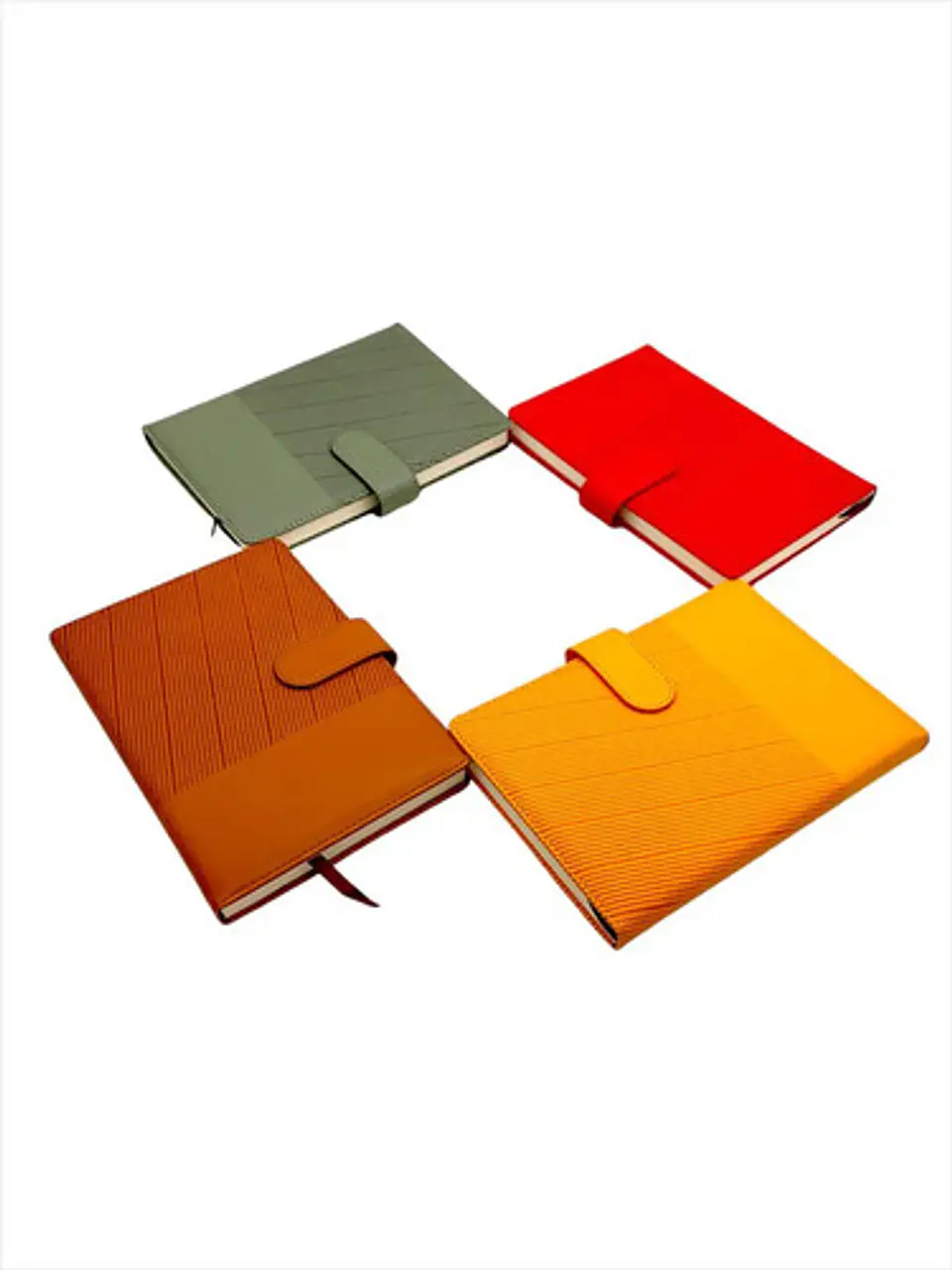Cuaderno Cuadriculado  A5 Con Hebilla Magnética 4
