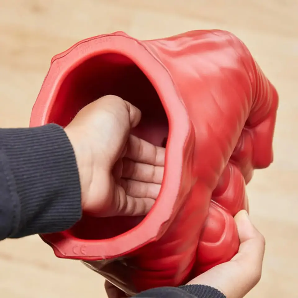 Capitan America Brave New World Puños Red Hulk Gamma Smash Hasbro 6