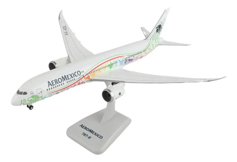 Aviónes Surtidos, Escala 1:200, 32 Cms De Largo, Sonidos. 8