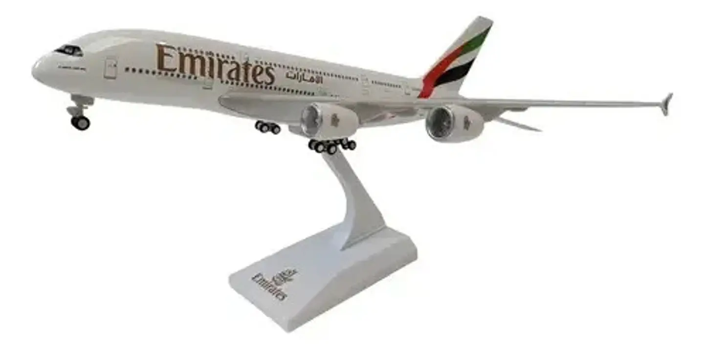 Aviónes Surtidos, Escala 1:200, 32 Cms De Largo, Sonidos. 17