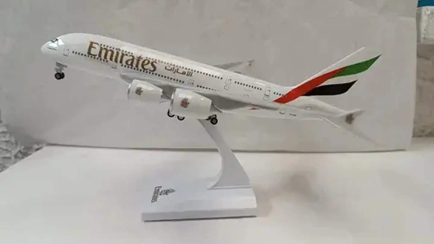 Aviónes Surtidos, Escala 1:200, 32 Cms De Largo, Sonidos. 18
