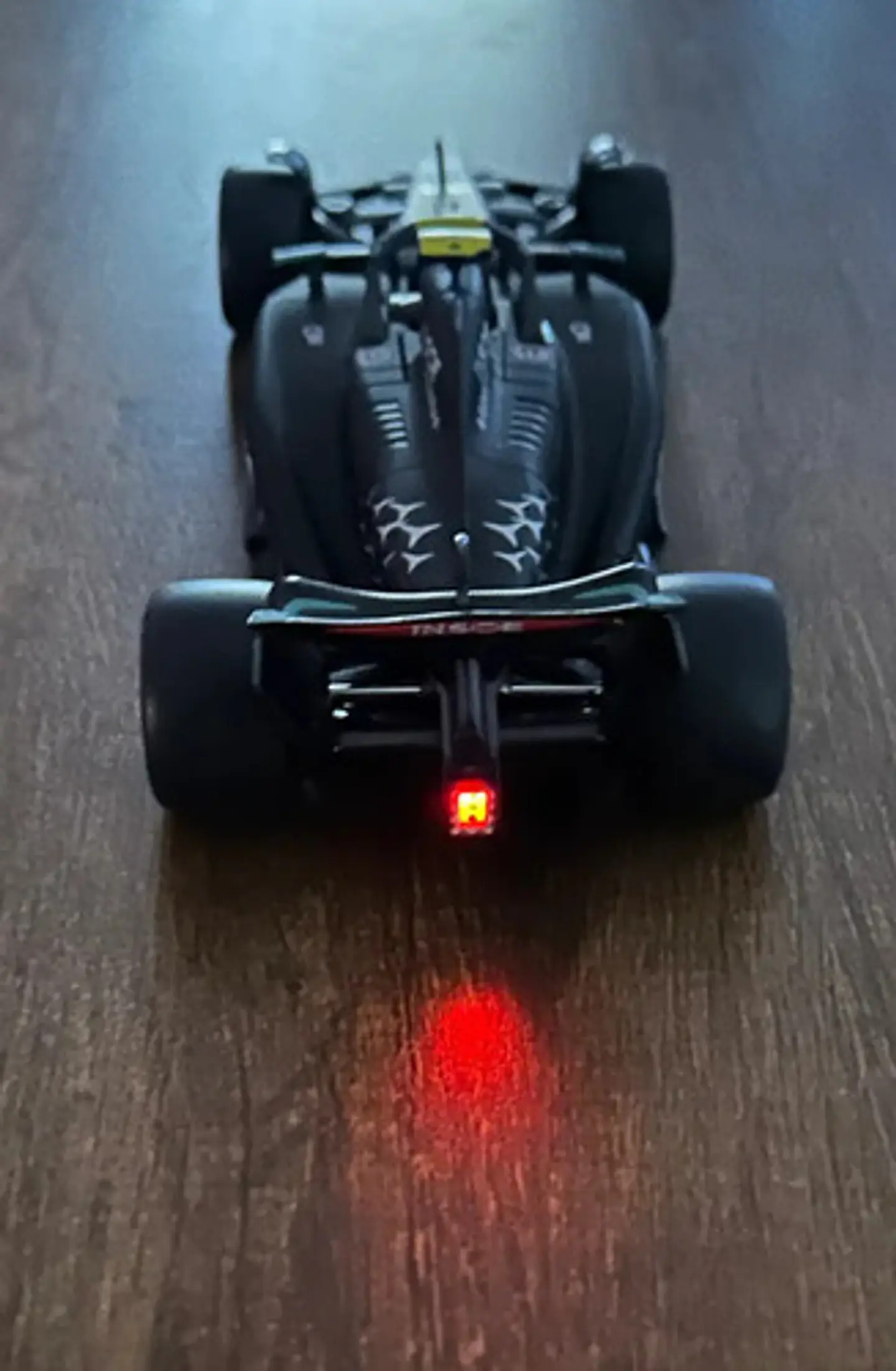 Miniatura Carrito Metal Mercedes Grande 1:24 Coleccionista 2