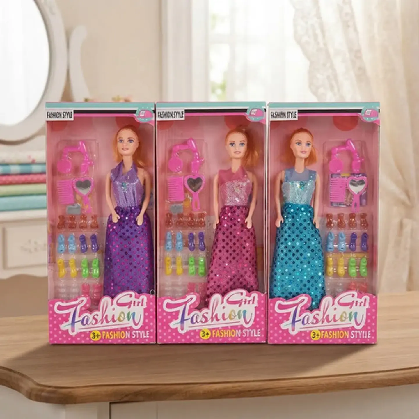Muñeca Fashion Girl Con Accesorios Y Vestidos Surtidos Regal 3